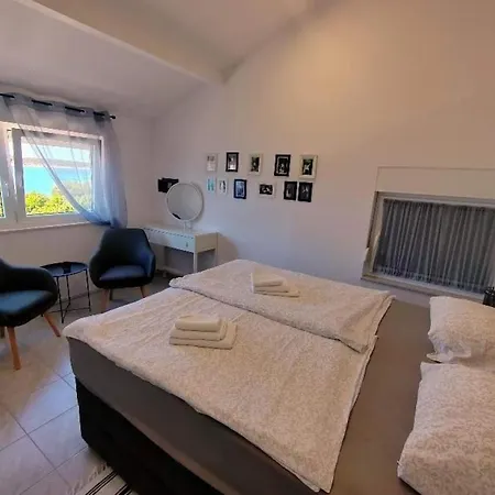 Apartment By The Sea Barbat, Rab - 21957